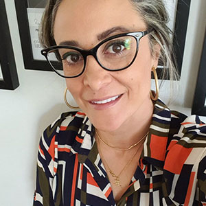 Dêde Vargas - Design de Sobrancelhas - Formações